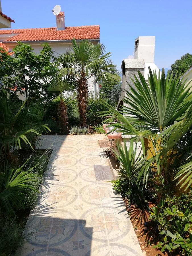 Apartments Njivice Εξωτερικό φωτογραφία
